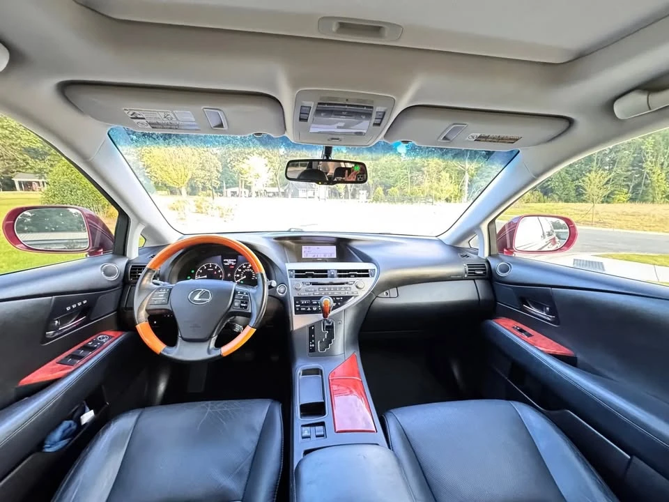 2010 Lexus RX 3rd Gen - Image 9 of 18