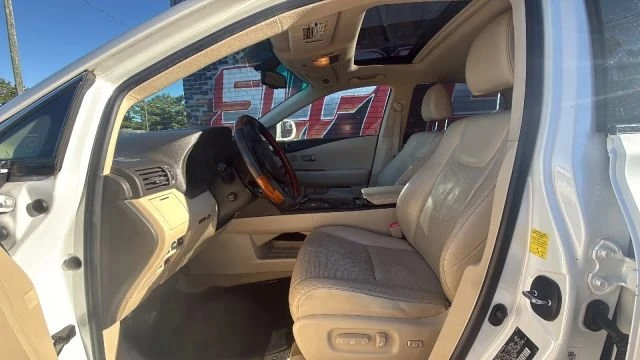 2010 Lexus RX 3rd Gen - Image 11 of 20