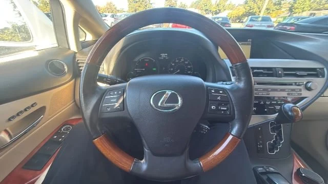 2010 Lexus RX 3rd Gen - Image 14 of 20