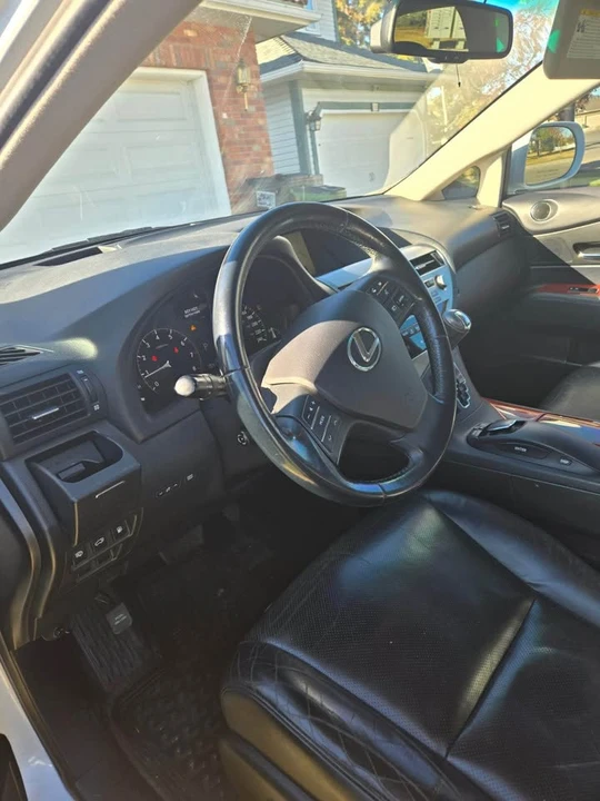 2010 Lexus RX 3rd Gen - Image 6 of 9