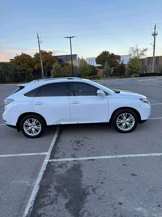 2010 Lexus RX 3rd Gen - Image 4 of 19