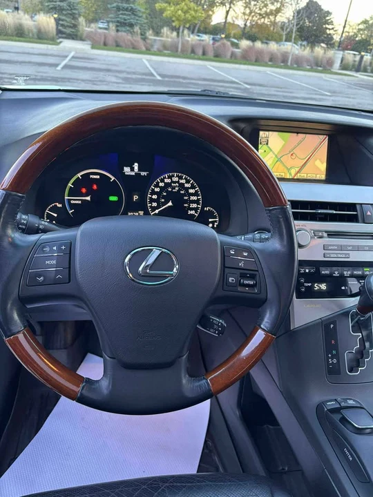 2010 Lexus RX 3rd Gen - Image 9 of 19
