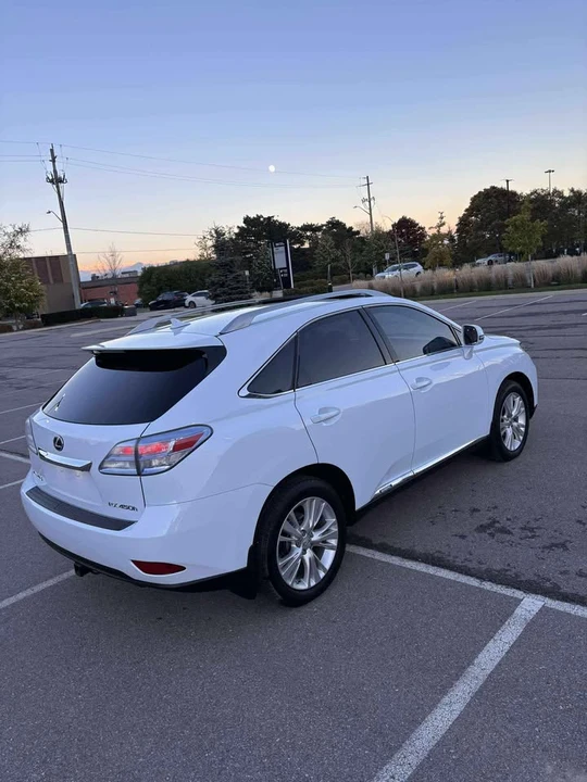 2010 Lexus RX 3rd Gen - Image 5 of 19