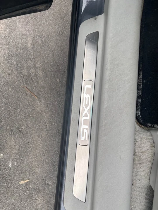 2010 Lexus RX 3rd Gen - Image 11 of 12