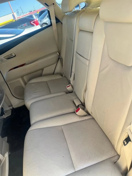 2010 Lexus RX 3rd Gen - Image 8 of 17