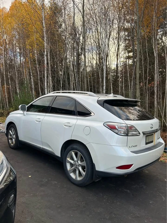 2010 Lexus RX 3rd Gen - Image 4 of 15