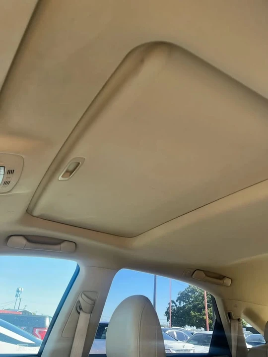 2010 Lexus RX 3rd Gen - Image 12 of 17