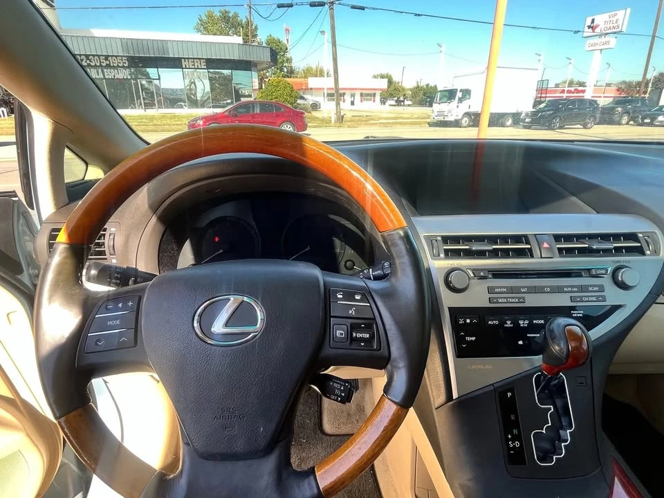 2010 Lexus RX 3rd Gen - Image 11 of 17