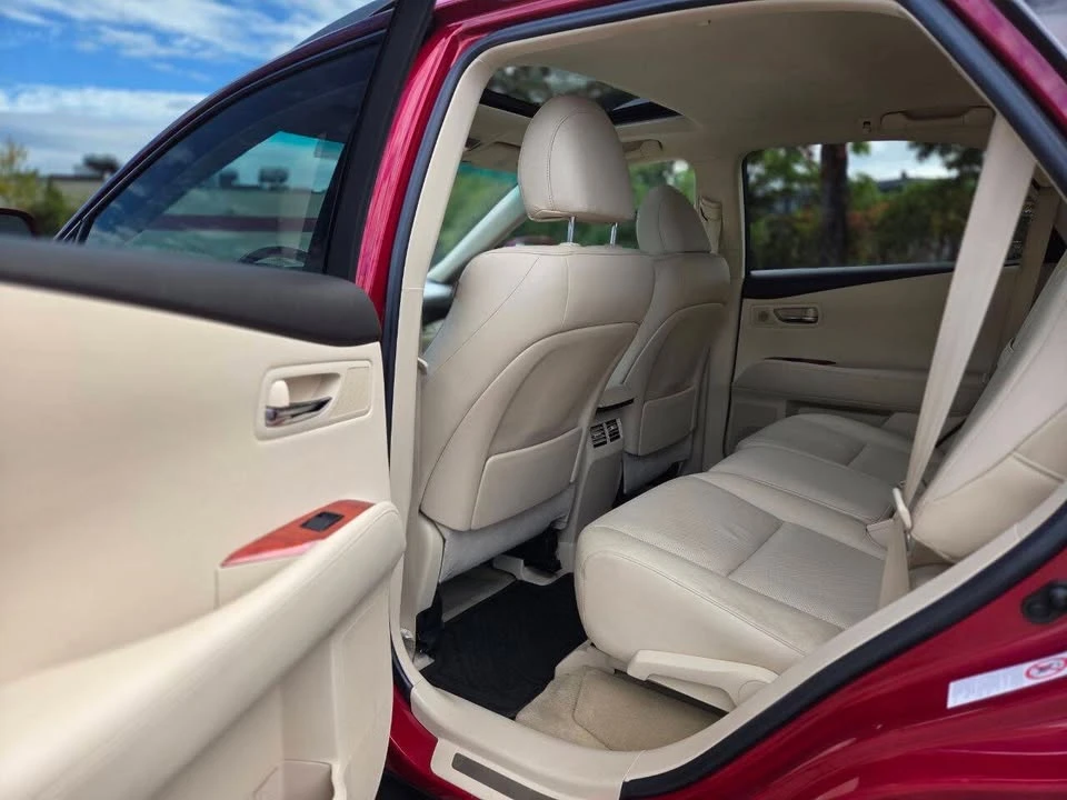 2010 Lexus RX 3rd Gen - Image 12 of 20
