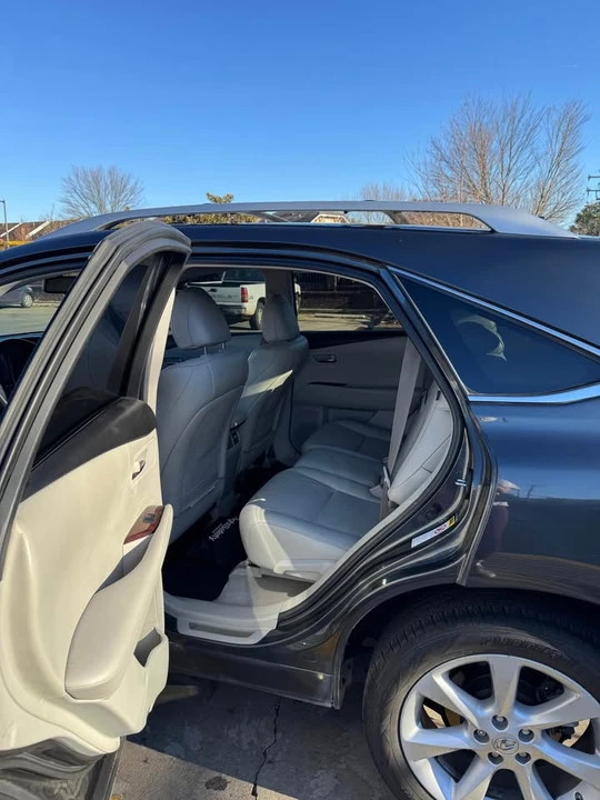2010 Lexus RX 3rd Gen - Image 6 of 9