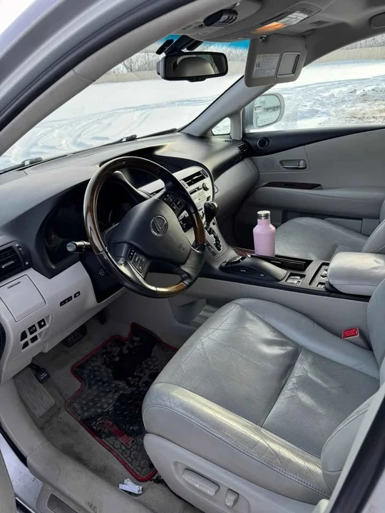 2010 Lexus RX 3rd Gen - Image 2 of 4