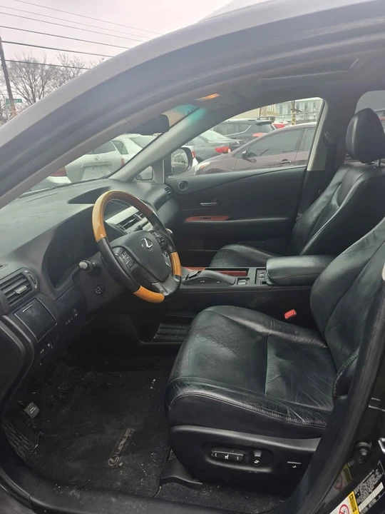 2010 Lexus RX 3rd Gen - Image 6 of 20