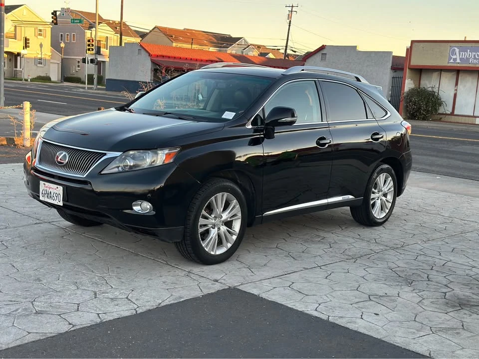 2010 Lexus RX 3rd Gen - Image 7 of 19