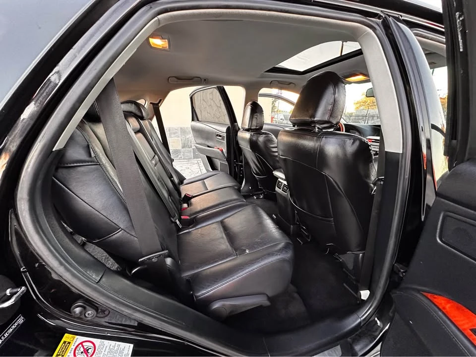 2010 Lexus RX 3rd Gen - Image 11 of 19