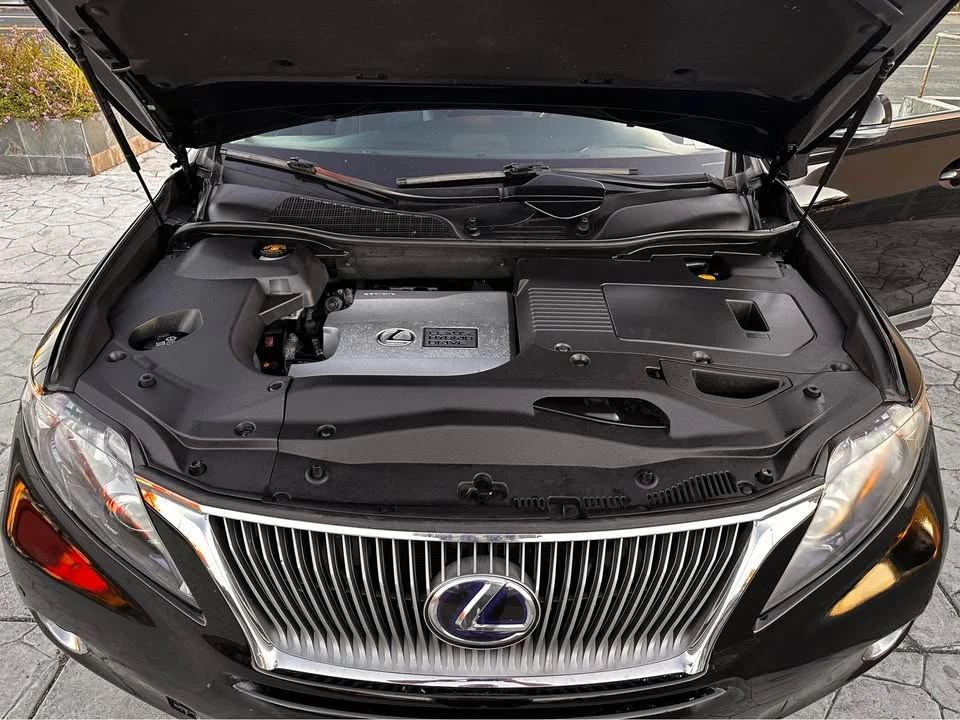 2010 Lexus RX 3rd Gen - Image 10 of 19