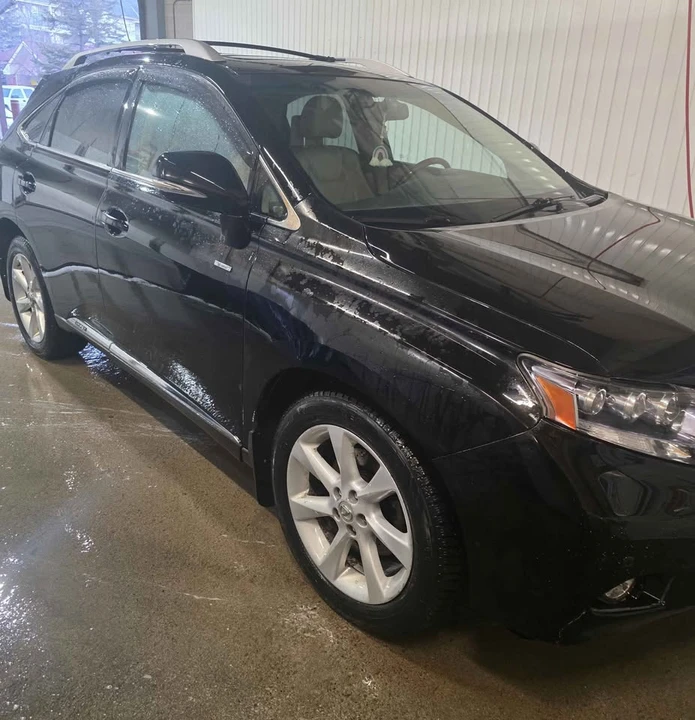 2010 Lexus RX 3rd Gen - Image 2 of 9