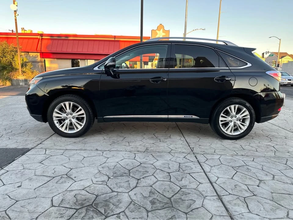 2010 Lexus RX 3rd Gen - Image 6 of 19