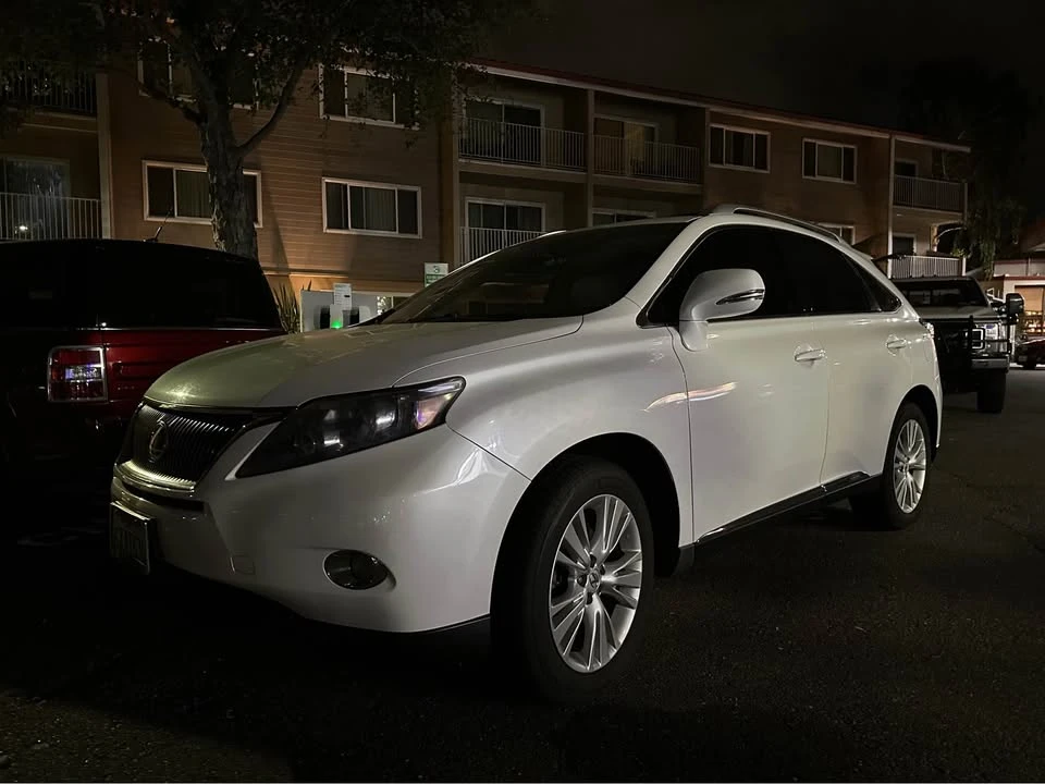 2010 Lexus RX 3rd Gen - Image 3 of 4