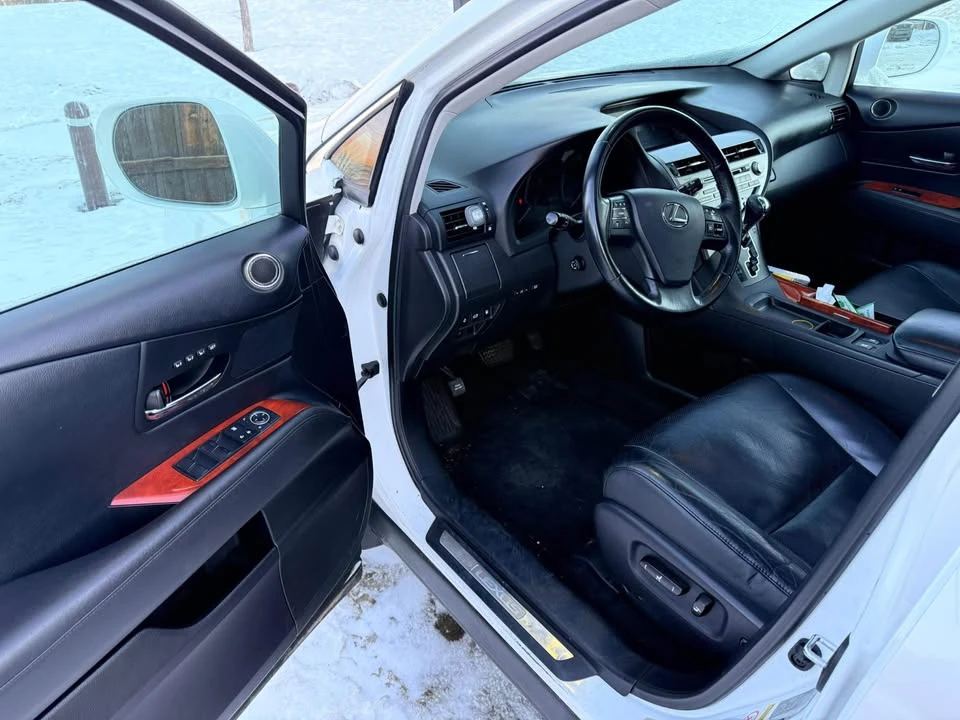 2010 Lexus RX 3rd Gen - Image 5 of 11