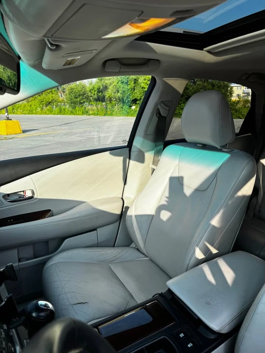 2010 Lexus RX 3rd Gen - Image 7 of 12