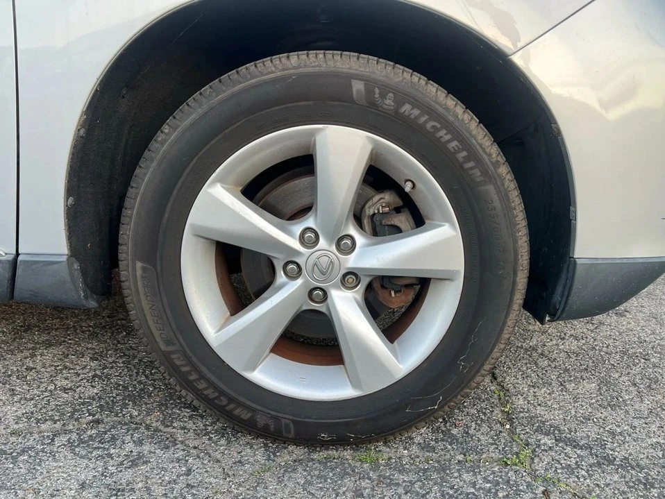 2010 Lexus RX 3rd Gen - Image 9 of 20