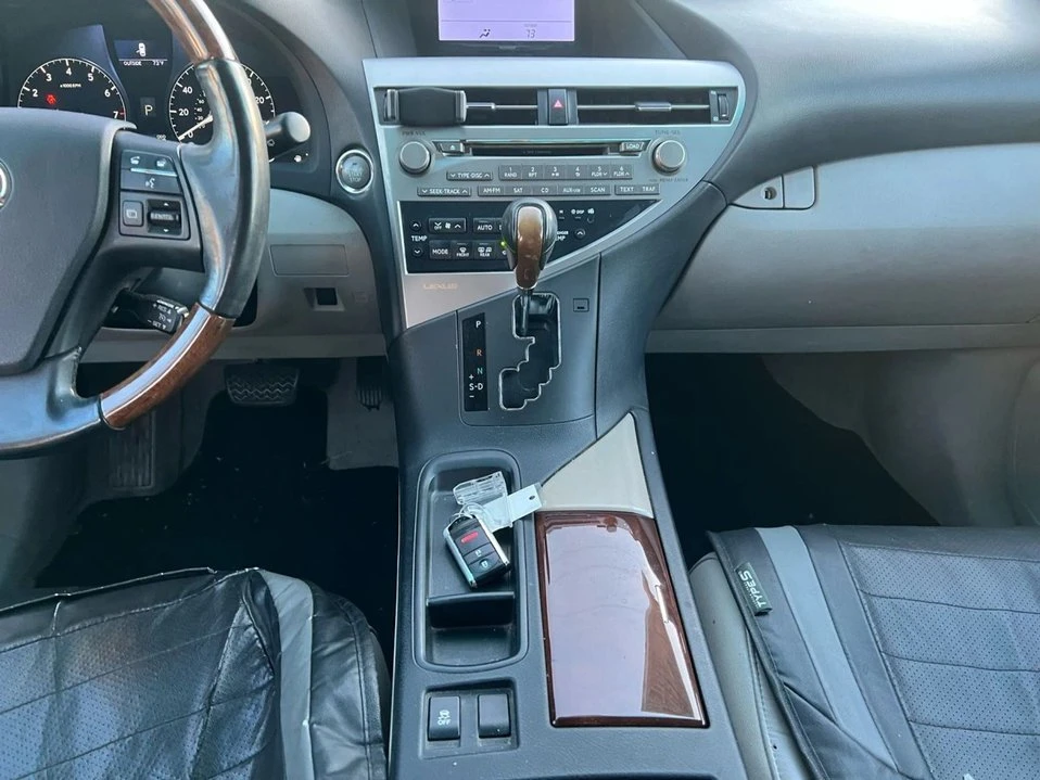 2010 Lexus RX 3rd Gen - Image 16 of 20