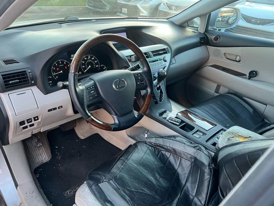 2010 Lexus RX 3rd Gen - Image 18 of 20