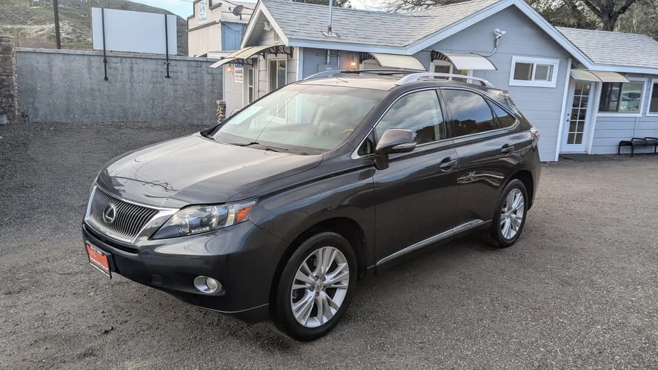 2010 Lexus RX 3rd Gen - Image 2 of 20