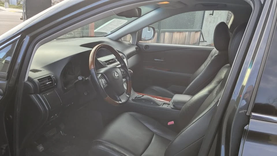 2010 Lexus RX 3rd Gen - Image 18 of 20