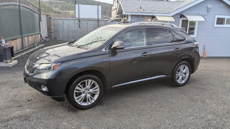 2010 Lexus RX 3rd Gen - Image 3 of 20