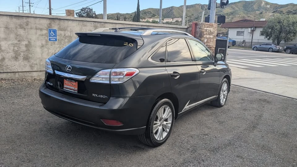 2010 Lexus RX 3rd Gen - Image 8 of 20