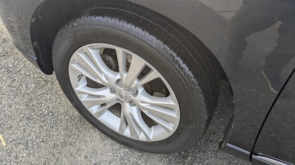 2010 Lexus RX 3rd Gen - Image 17 of 20
