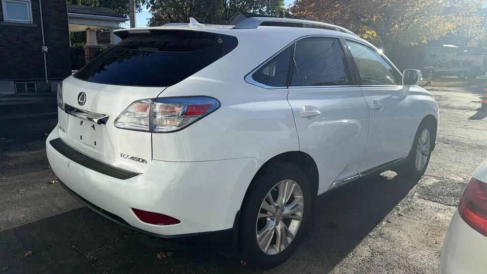 2010 Lexus RX 3rd Gen - Image 2 of 9