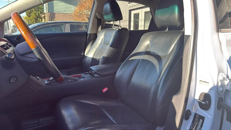 2010 Lexus RX 3rd Gen - Image 8 of 9