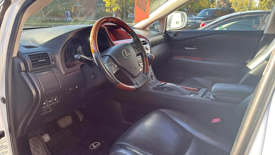 2010 Lexus RX 3rd Gen - Image 6 of 9