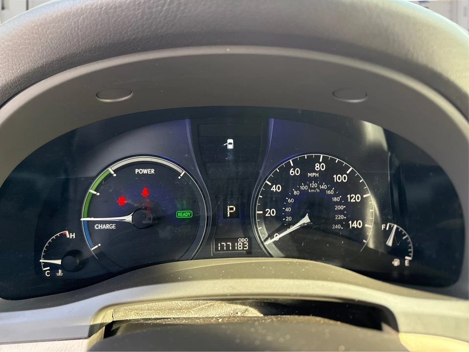 2010 Lexus RX 3rd Gen - Image 14 of 19