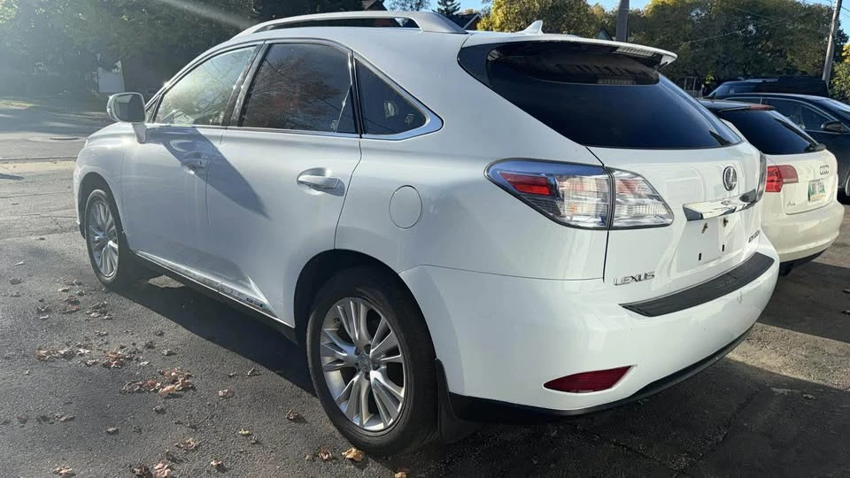 2010 Lexus RX 3rd Gen - Image 3 of 9