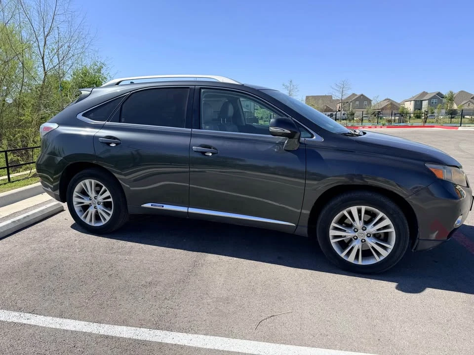 2010 Lexus RX 3rd Gen - Image 3 of 7