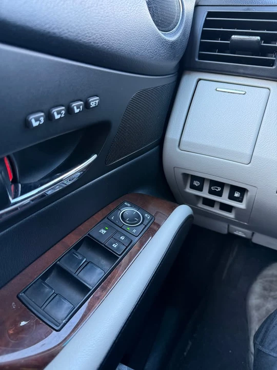 2010 Lexus RX 3rd Gen - Image 3 of 18