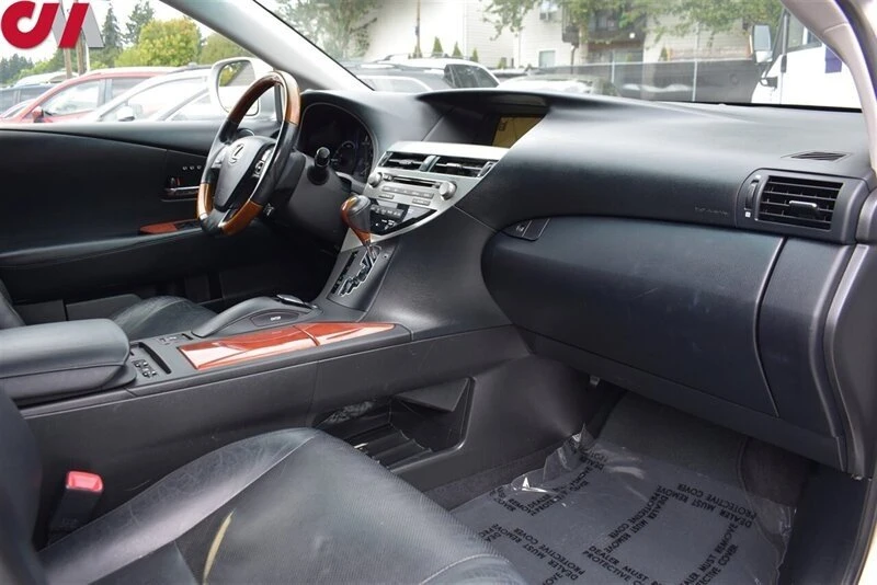 2010 Lexus RX 3rd Gen - Image 11 of 20