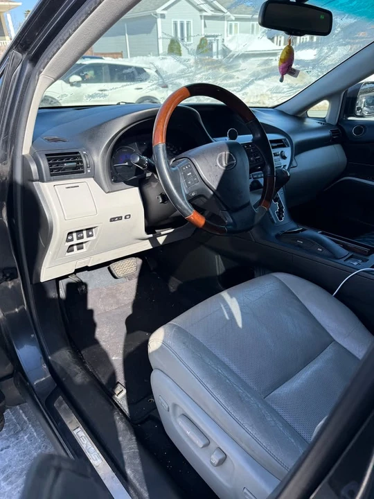 2010 Lexus RX 3rd Gen - Image 12 of 18