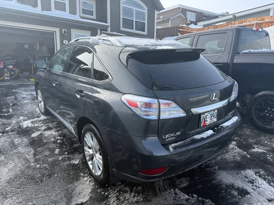 2010 Lexus RX 3rd Gen - Image 16 of 18