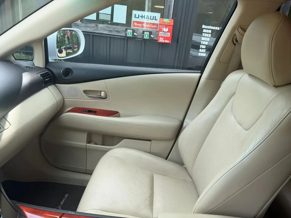 2010 Lexus RX 3rd Gen - Image 14 of 20