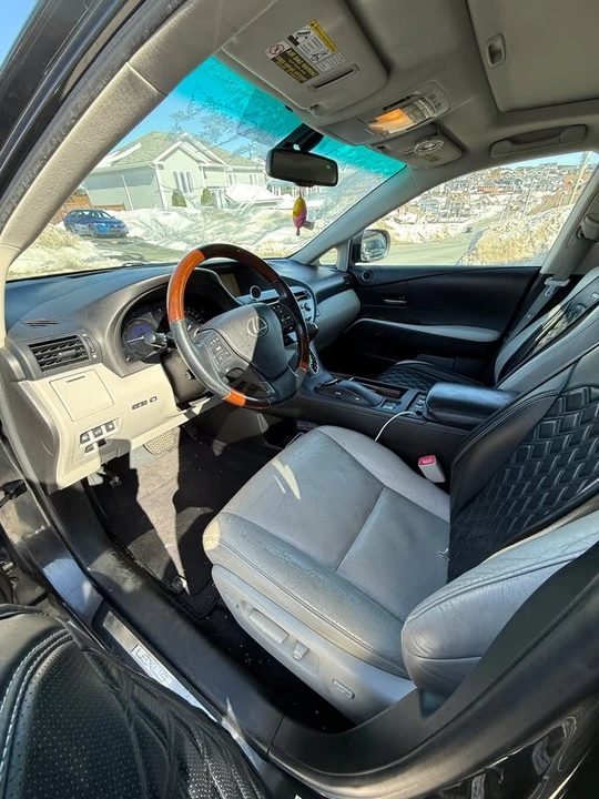 2010 Lexus RX 3rd Gen - Image 11 of 18