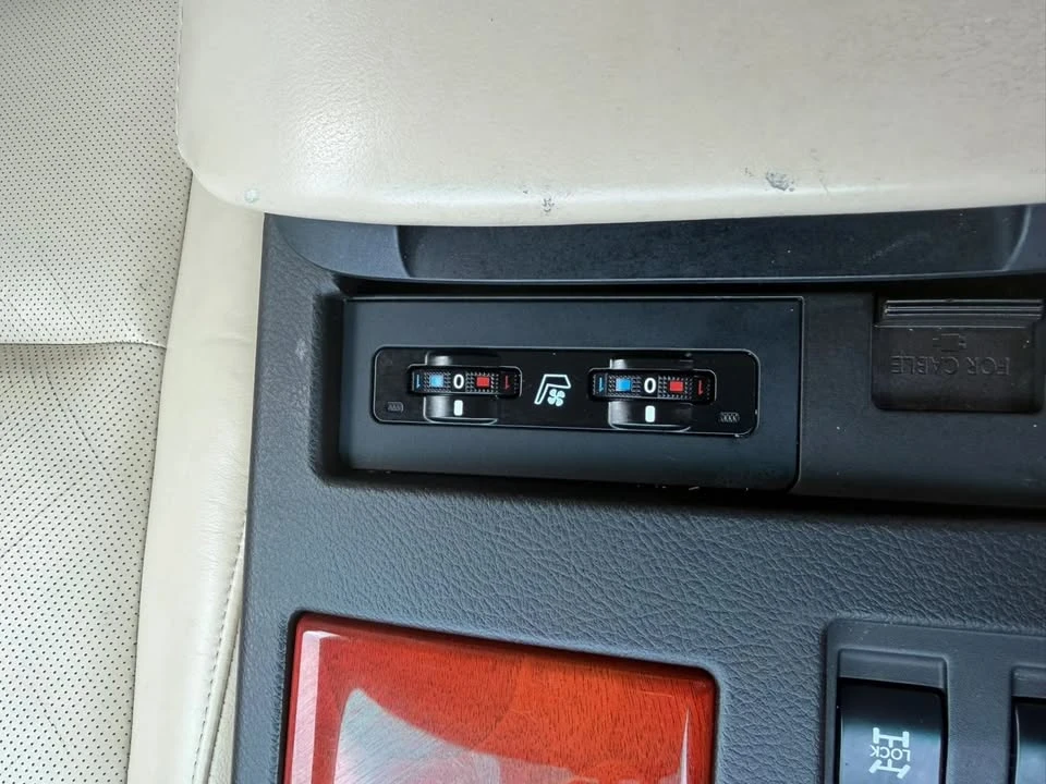 2010 Lexus RX 3rd Gen - Image 17 of 20
