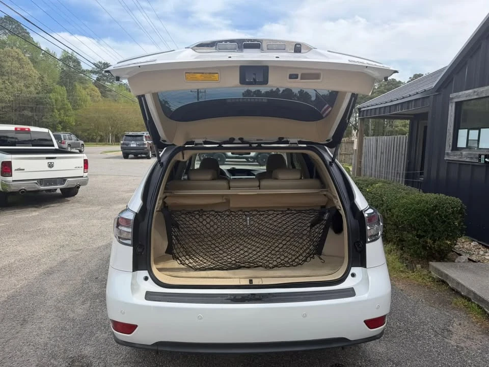 2010 Lexus RX 3rd Gen - Image 19 of 20