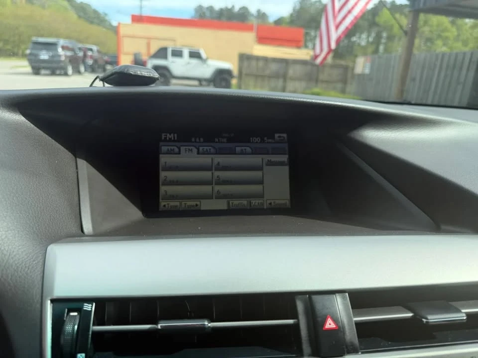 2010 Lexus RX 3rd Gen - Image 10 of 20