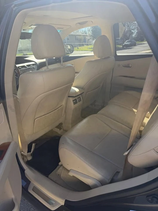2010 Lexus RX 3rd Gen - Image 8 of 9