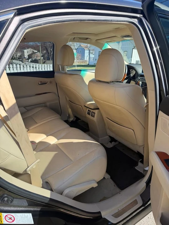 2010 Lexus RX 3rd Gen - Image 6 of 9