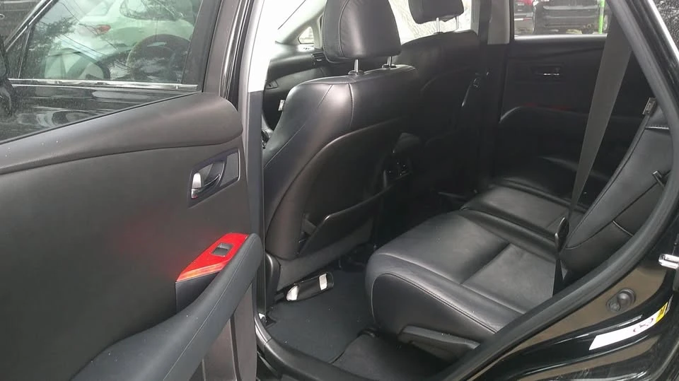 2010 Lexus RX 3rd Gen - Image 14 of 20